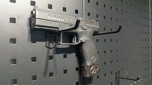 CZ P-10 C, 9x19
