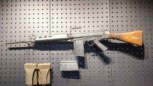 Kuwaiti FN-FAL Select-Fire 7.62x51 NATO *With Extras*  "War Trophy"