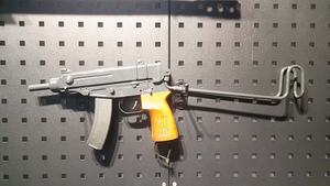 VZ-61 Skorpion, 32ACP Full auto *With Extras*