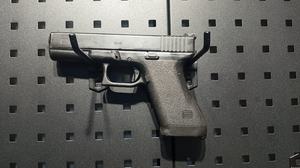Glock 17 Gen 1 *With Extras*