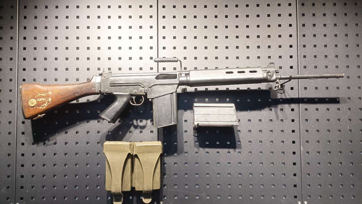 Kuwaiti FN-FAL Select-Fire 7.62x51 NATO *With Extras*  "War Trophy"